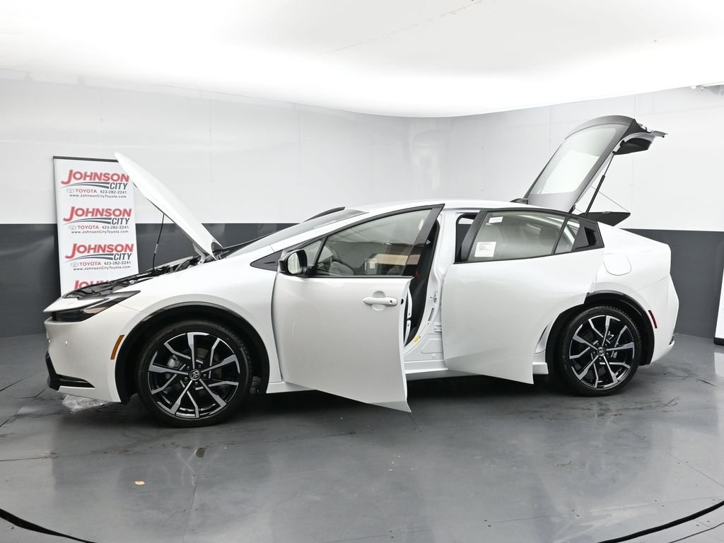 New 2026 Wind Chill Pearl <sup>1</sup> Toyota  XSE image 39