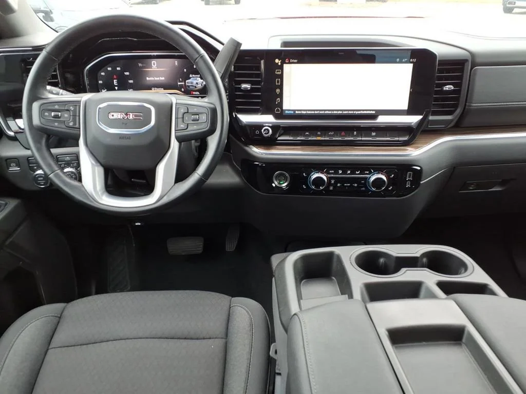 Used 2024 Cardinal Red GMC Elevation image 10