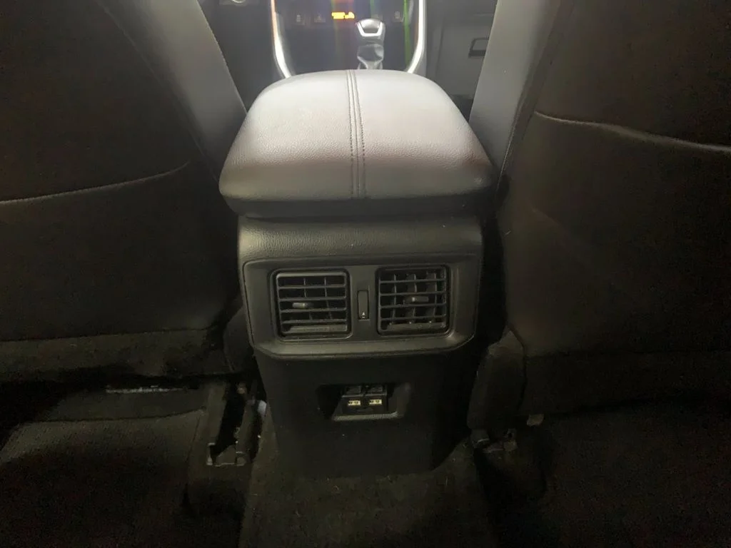 Used 2021  Toyota XLE Premium image 14
