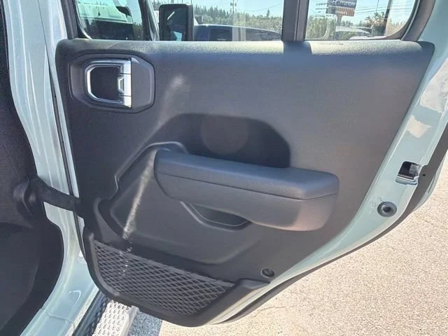 Used 2023 Earl Clearcoat Jeep Willys 4xe image 11