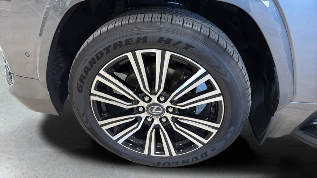 2026 Lexus LX 700h Luxury - Photo 28