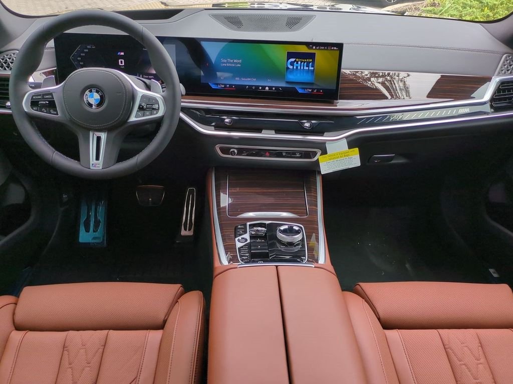 New 2026 Tanzanite Blue II Metallic BMW M60i image 15