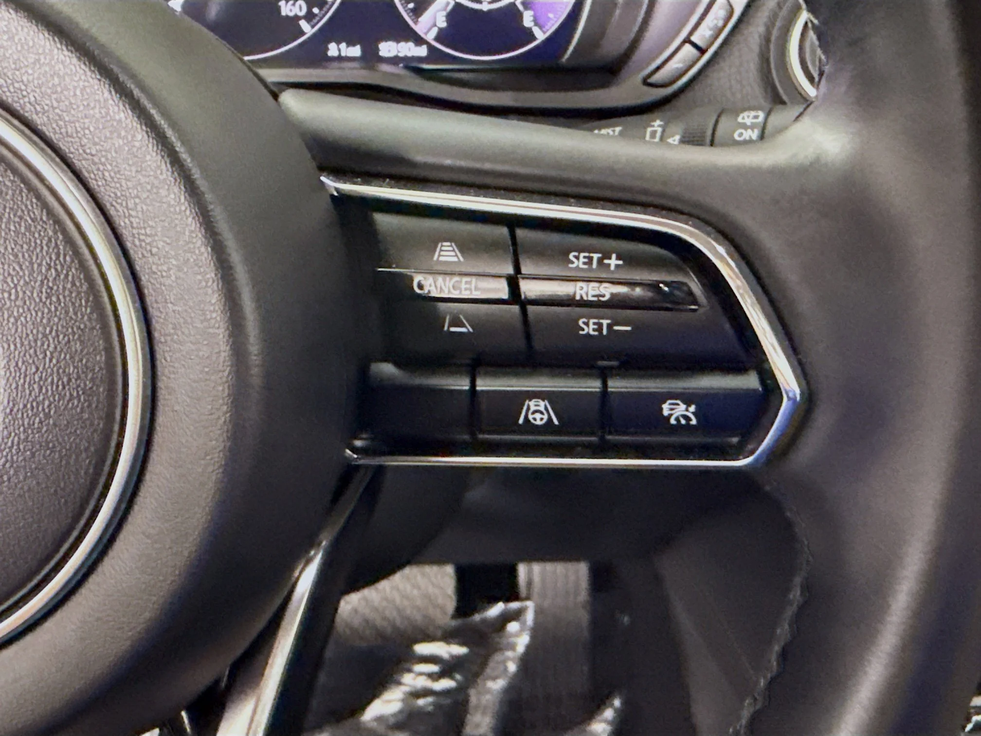 Used 2025 Rhodium White Premium Mazda Premium Package image 11