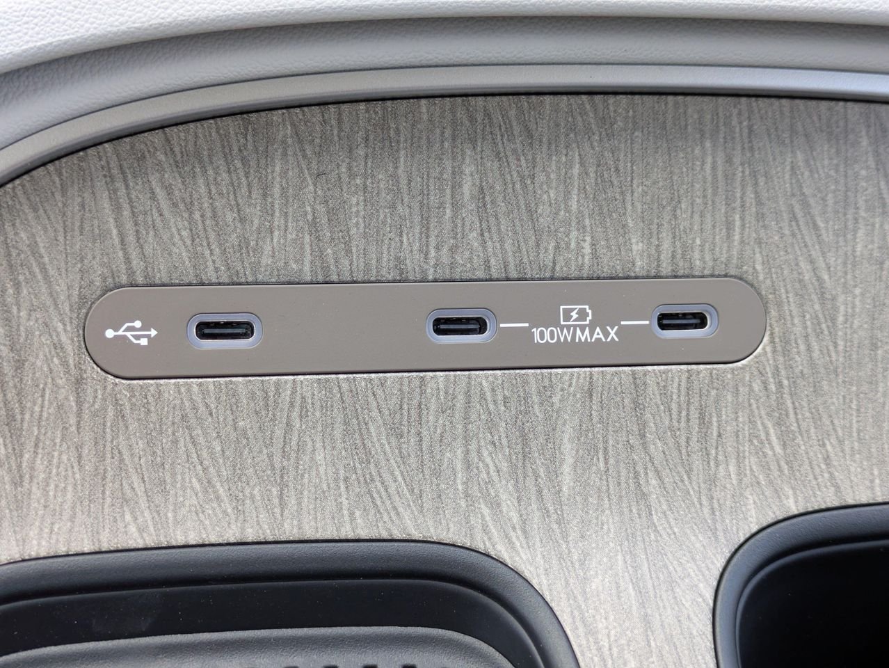 New 2027 Creamy White Pearl Hyundai SE FWD image 27