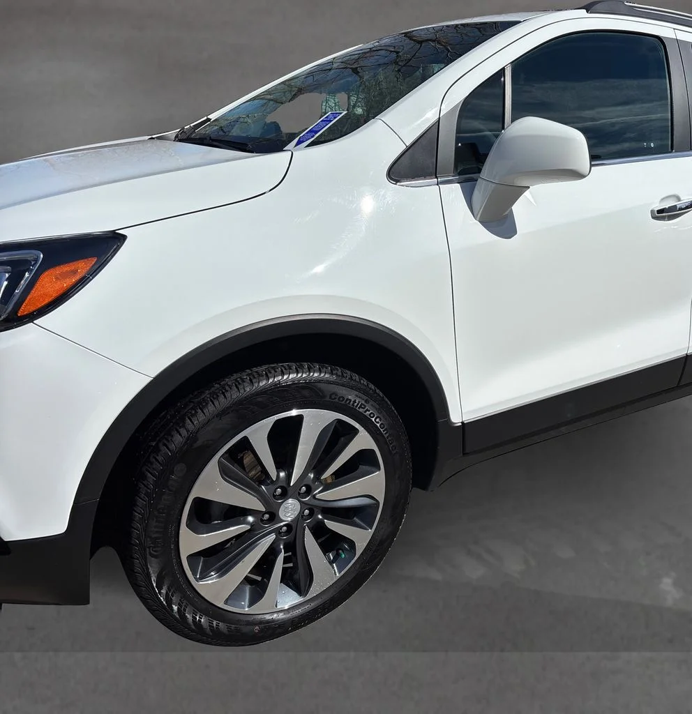 Used 2022 White Buick Preferred image 12