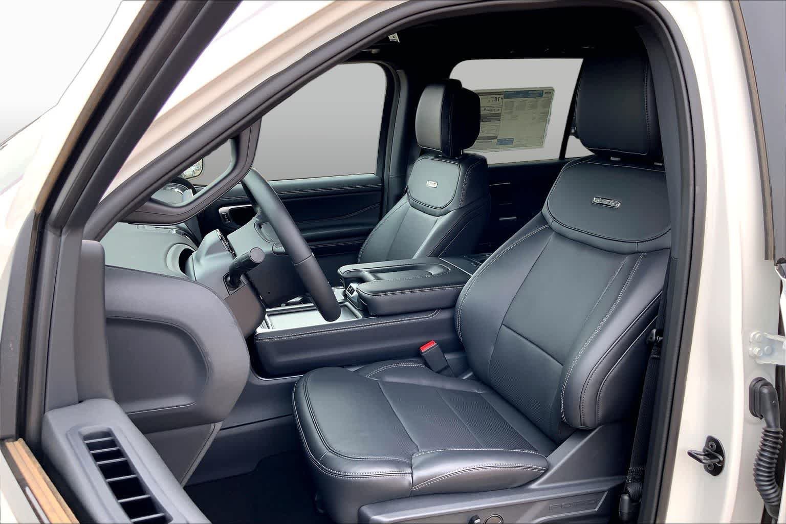 New 2026 Star White Metallic Tri-Coat Ford Platinum® image 9