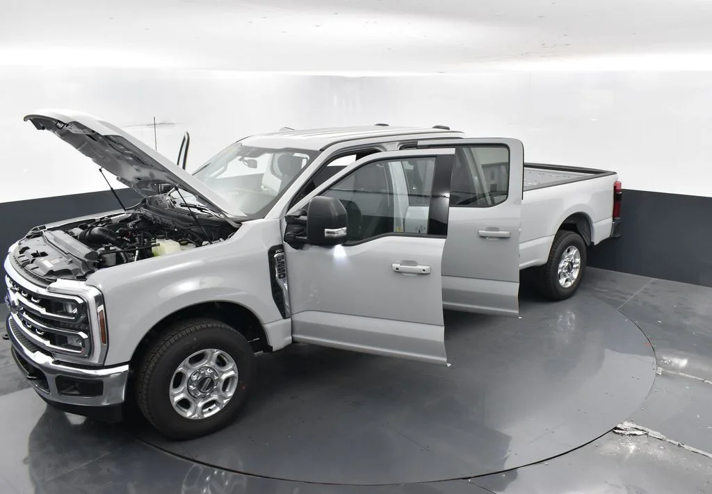 New 2026 White Ford XLT image 37