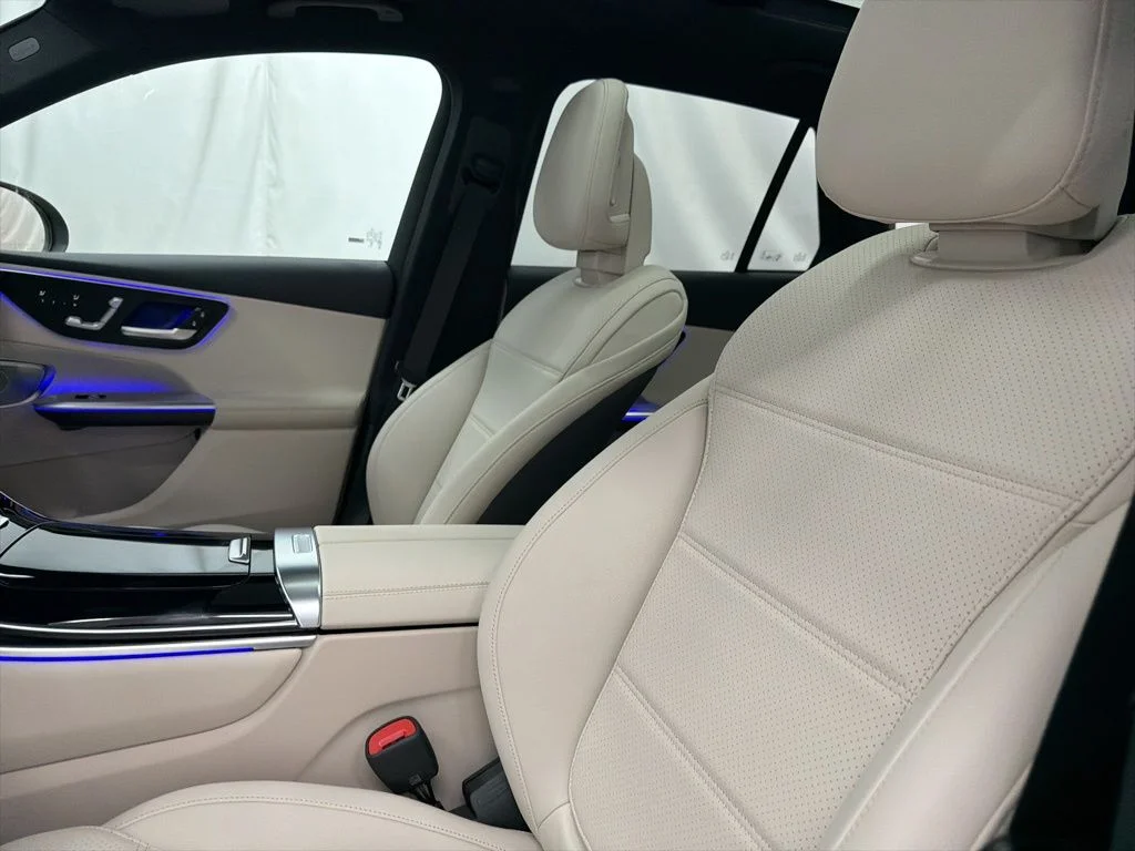Used 2026 Gray Mercedes-Benz GLC 300 image 13