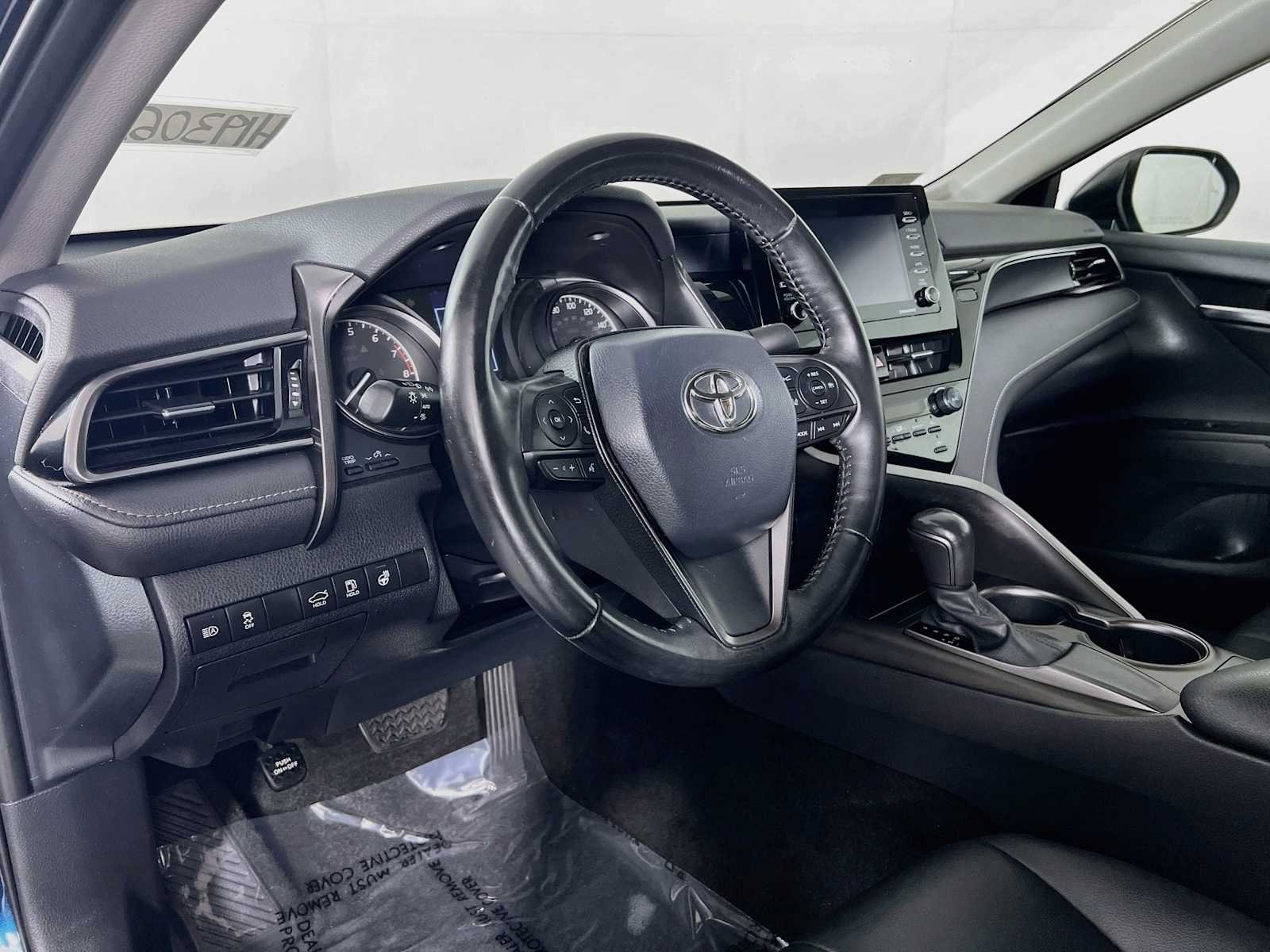 Used 2021 Galactic Aqua Mica Toyota SE image 9