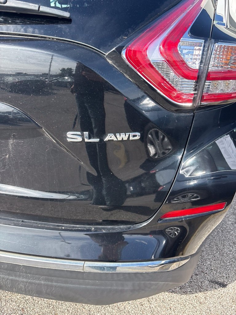 Used 2015 Black Nissan SL image 7