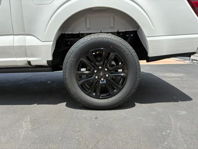 New 2026 Star White Metallic Tri-Coat Ford Platinum image 17