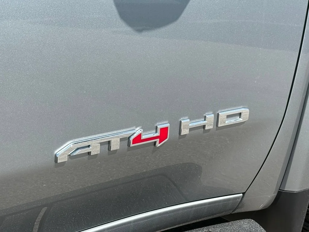 2026 GMC Sierra 2500HD AT4 - Photo 10