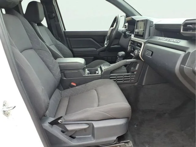 Used 2025  Toyota SR image 21