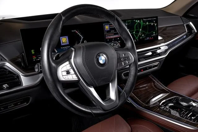 Used 2024 Black Sapphire Metallic BMW xDrive40i image 33