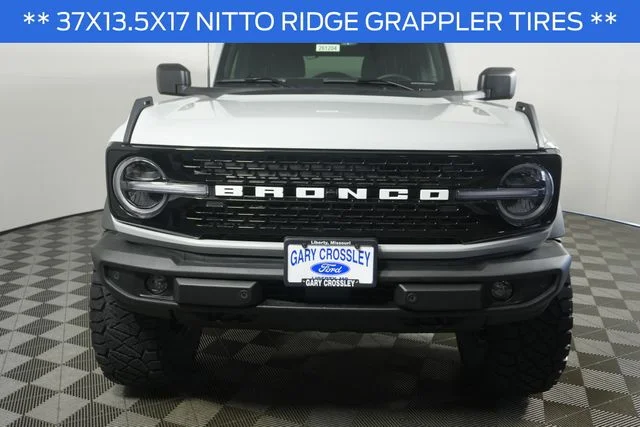 New 2026 Avalanche Gray Ford Outer Banks® image 8