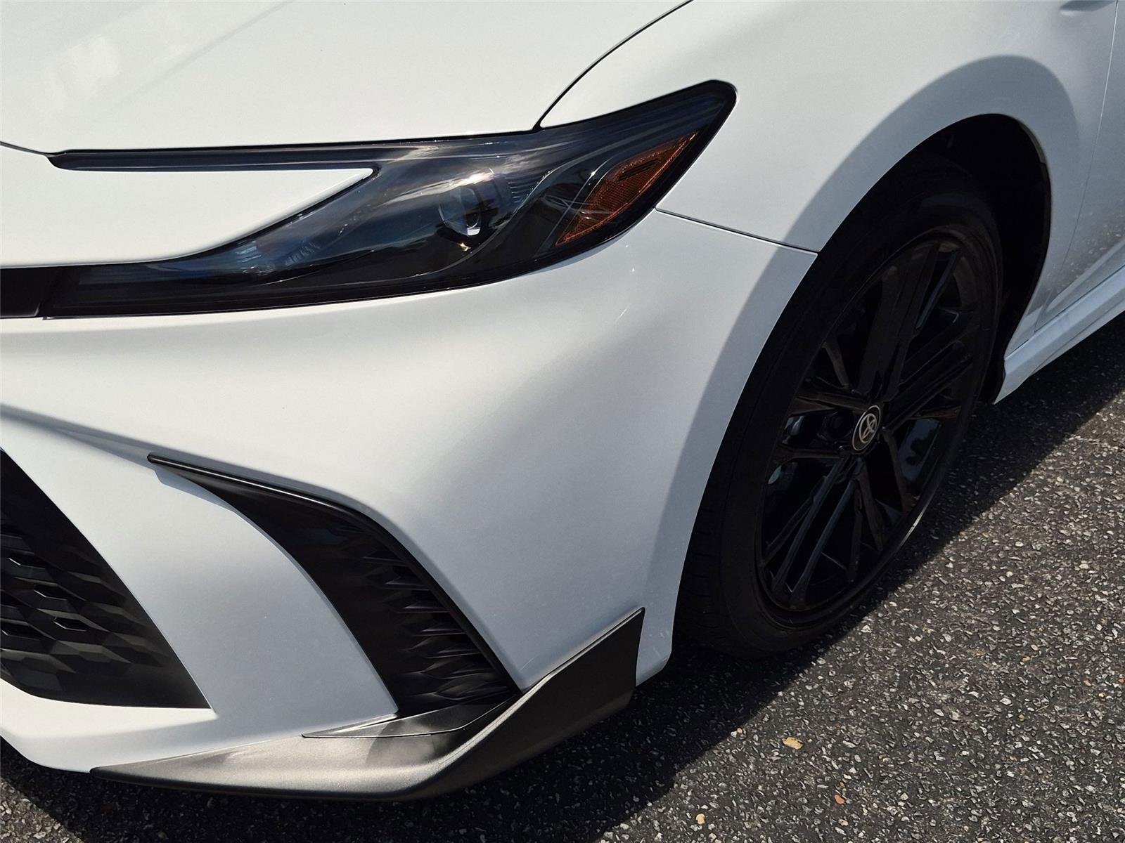 New 2026 Ice Cap Toyota SE image 8