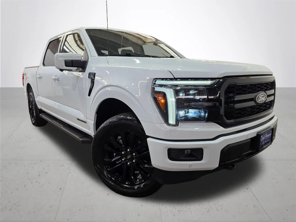Used 2025 White Ford Lariat image 6