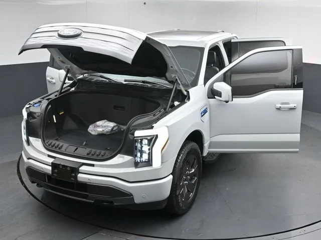 Used 2024 White Ford Lariat image 49