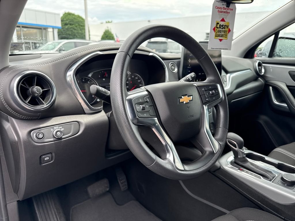 Used 2025 Gray Chevrolet LT image 13