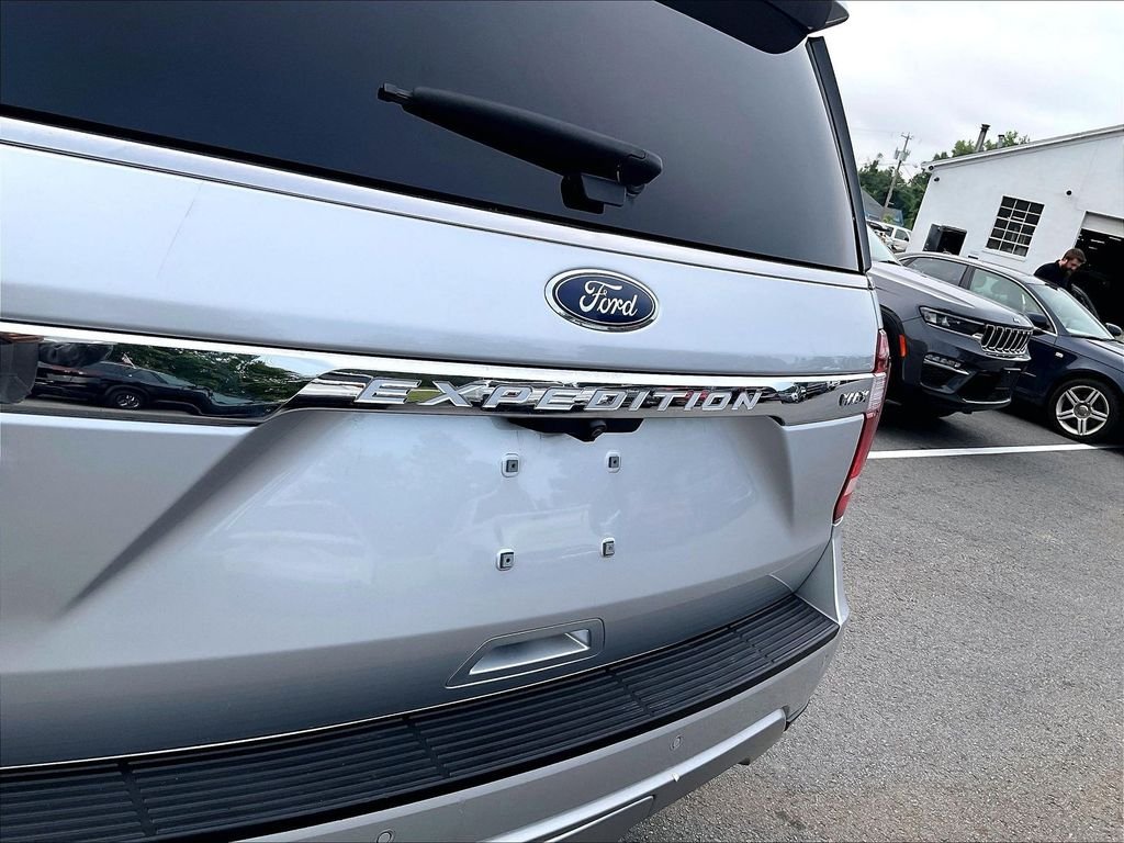 Used 2018 Silver Ford XLT image 30