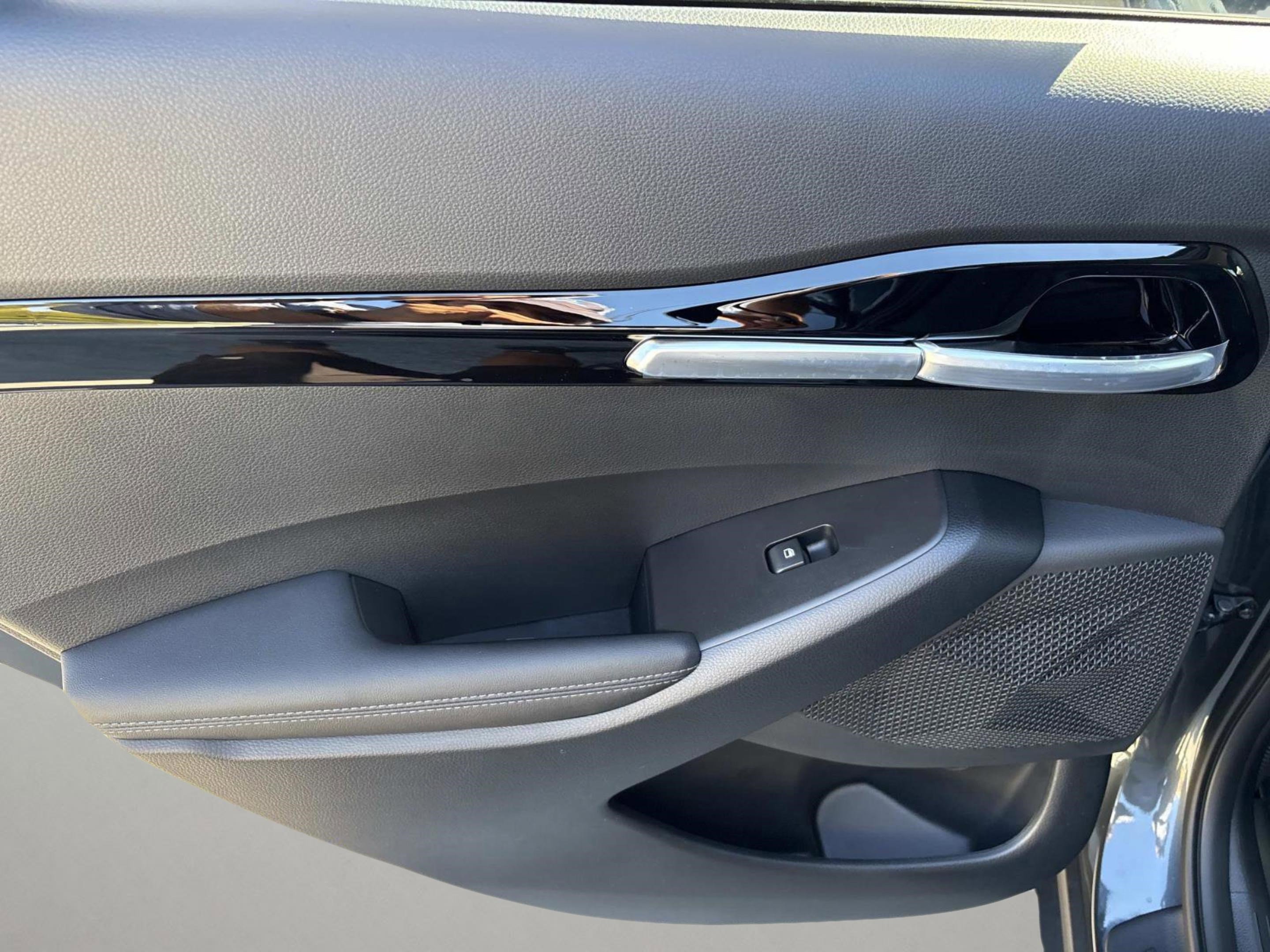 New 2026 Gravity Gray Kia S image 18