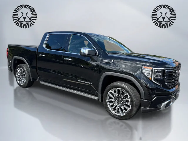 Used 2024 Onyx Black GMC Denali Ultimate image 3