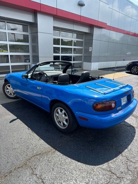 Used 1990 Blue Mazda Base image 3