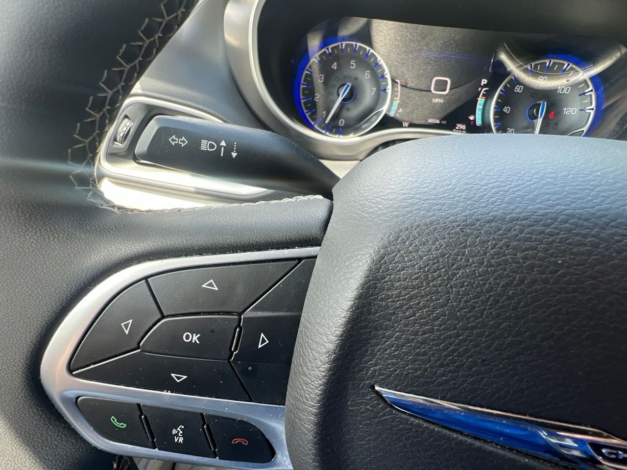 Used 2024 Black Chrysler Touring L image 29