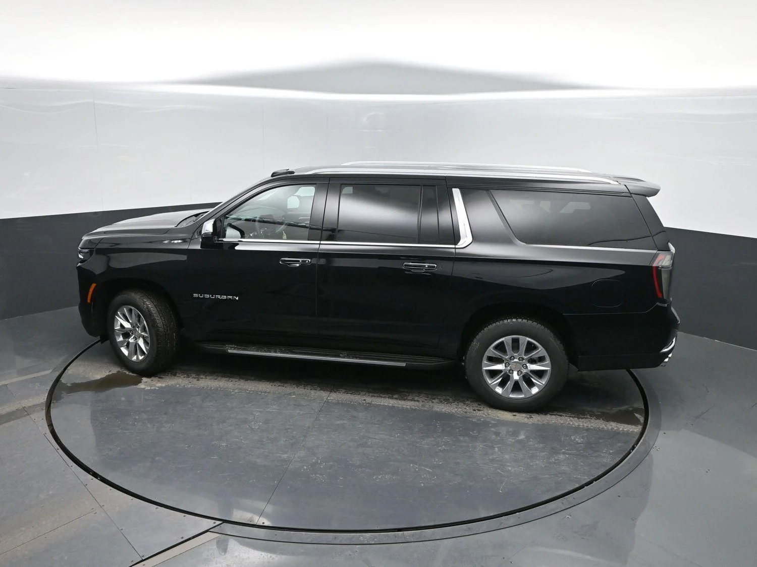 2026 Chevrolet Suburban Premier - Photo 45