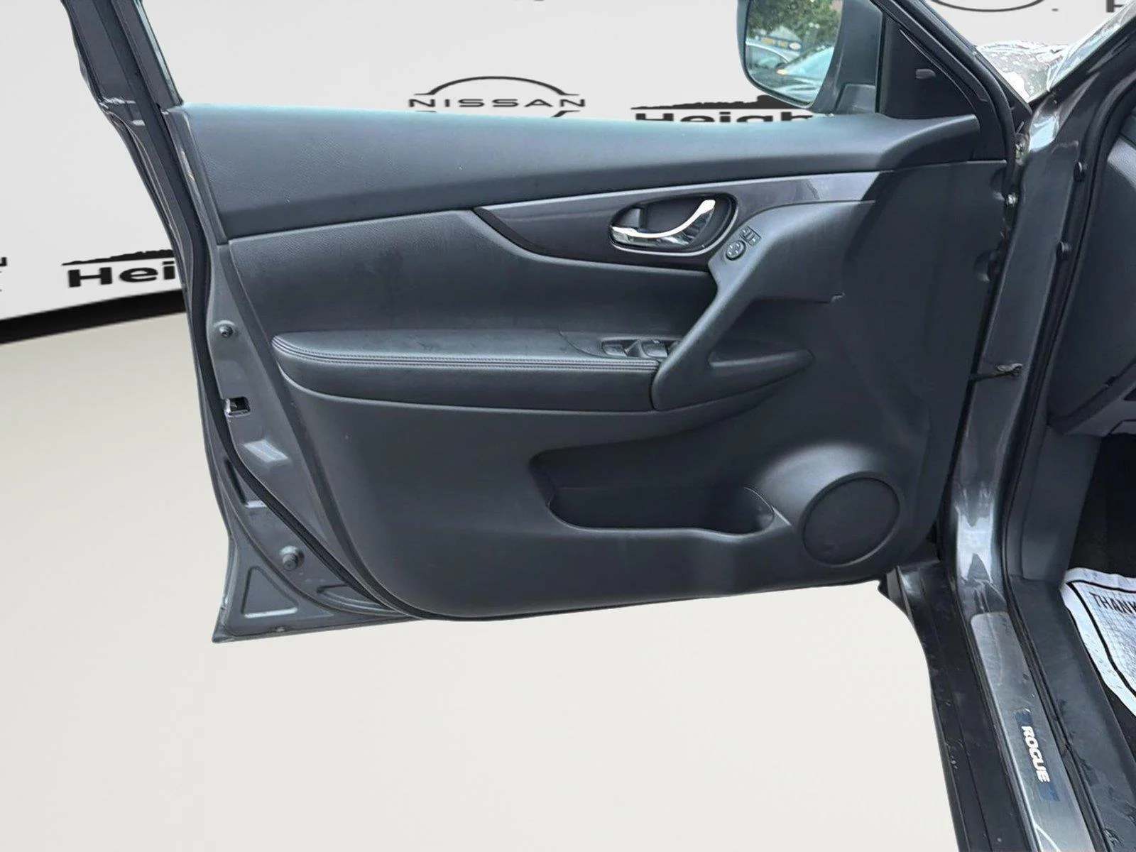 Used 2018 Gun Metallic Nissan SV image 9