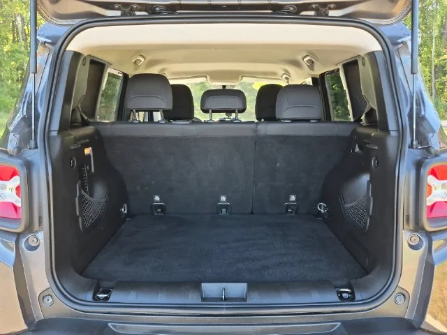 Used 2018 Gray Jeep Sport image 23