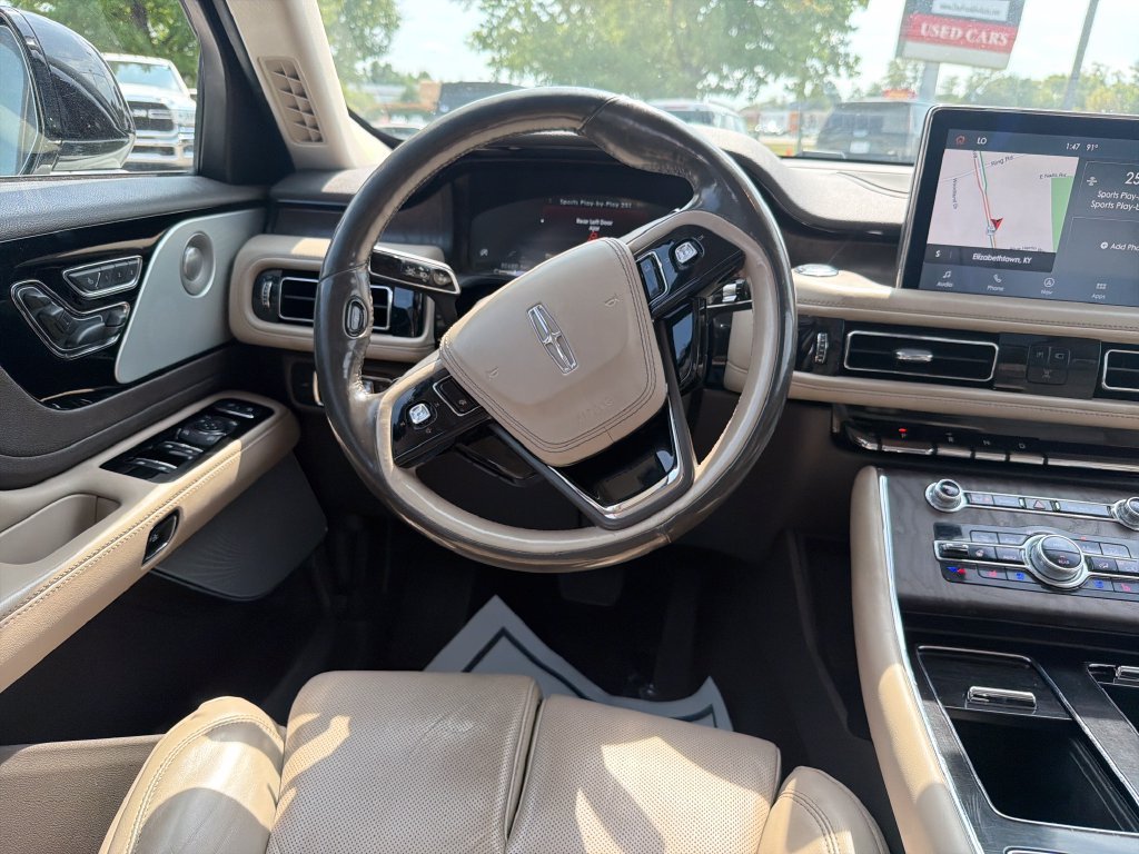 Used 2020 White Lincoln Reserve image 17