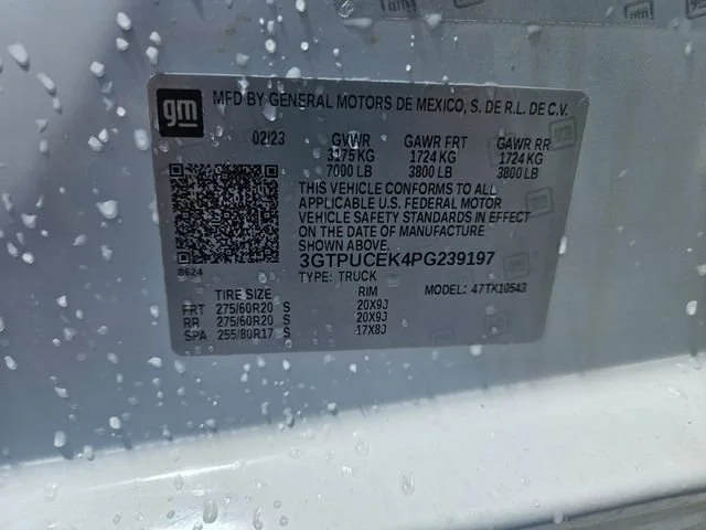 Used 2023 Summit White GMC Elevation image 30