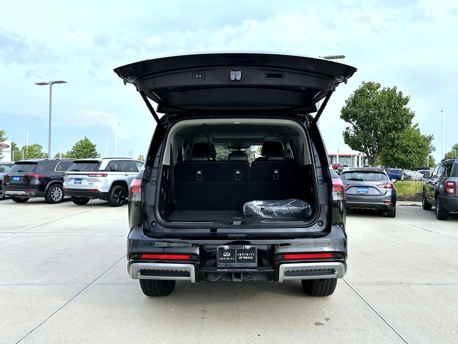 Used 2025 Black INFINITI PURE image 22