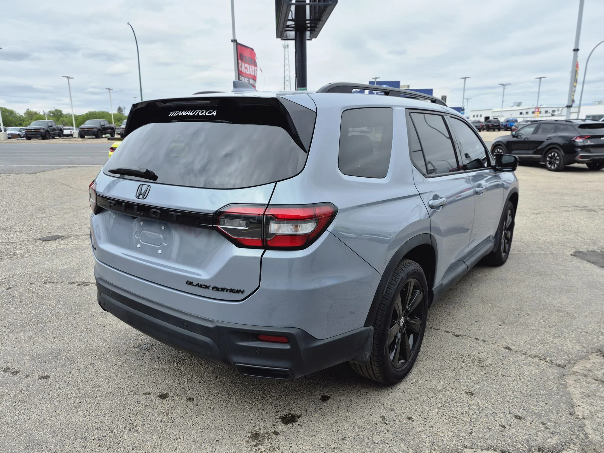 Certified Used 2025 Sonic Grey Pearl Honda Black Edition AWD*Adaptive Cruise | Remote Start | Nav | Cooled Leather | Pano Roof | Htd Wheel image 14