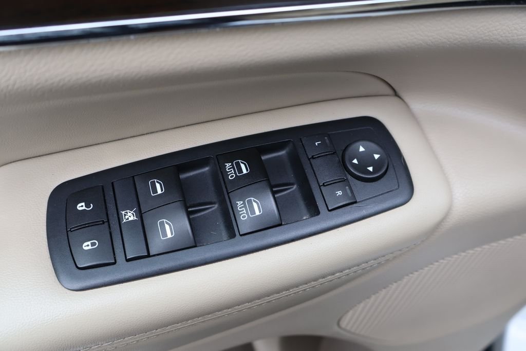 Used 2017 White Jeep Limited image 15