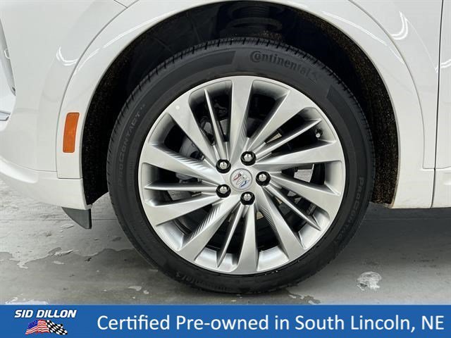 Used 2025 White Frost Tricoat Buick Avenir image 18