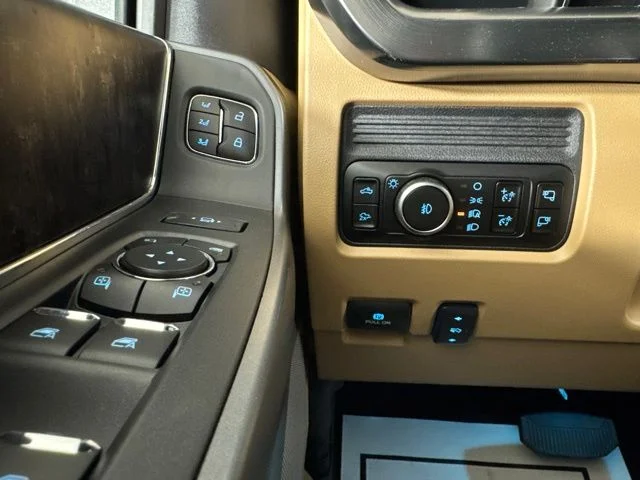 New 2026 Star White Metallic Tri-Coat Ford Lariat image 19