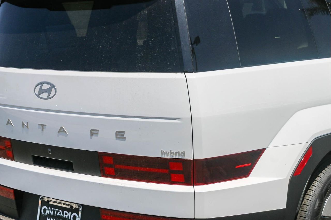 New 2026 White Hyundai SEL image 8