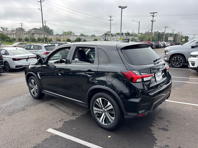 Used 2024 Black Mitsubishi 2.0 SE image 4