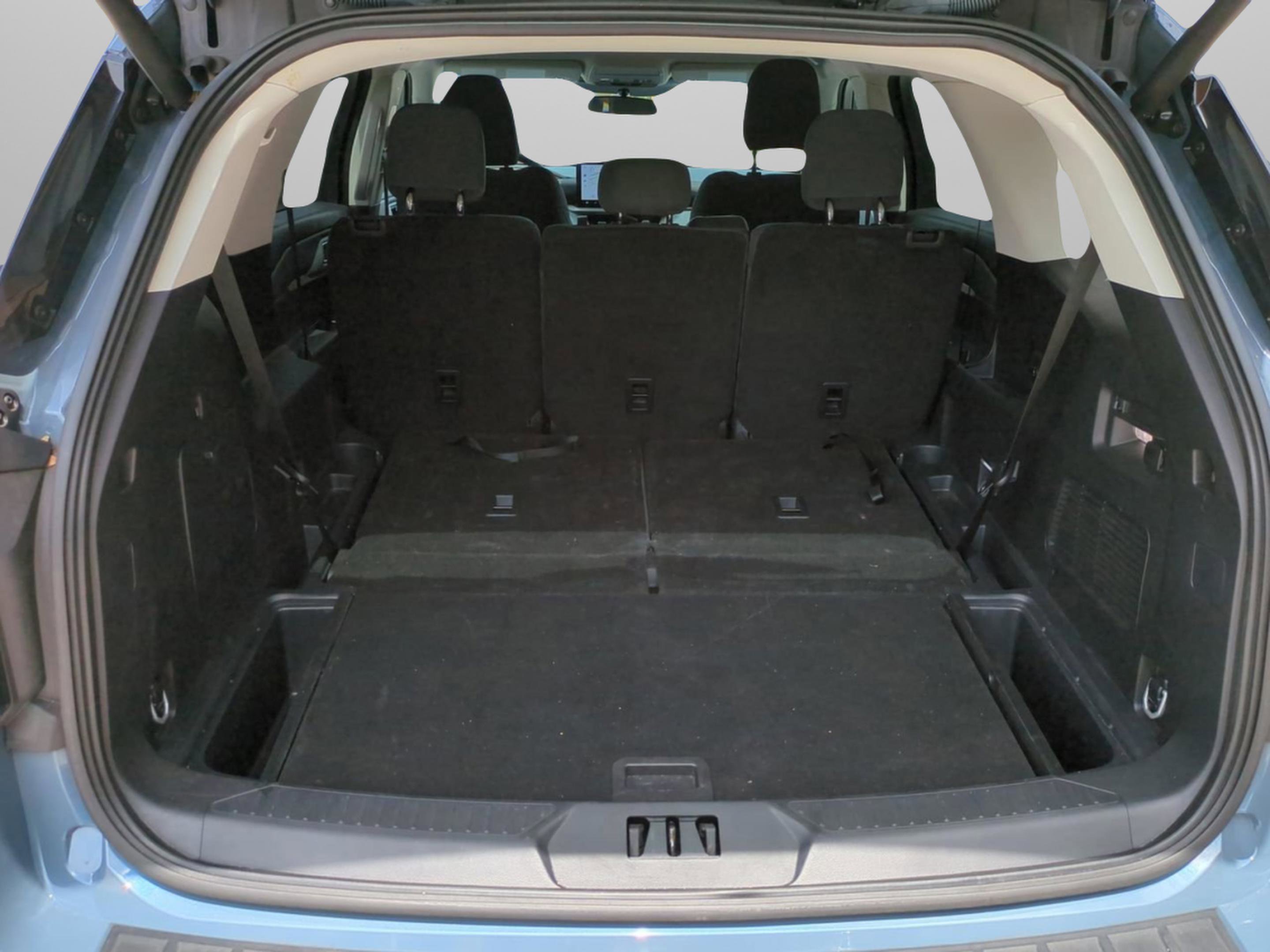 Used 2025 Vapor Blue Ford Active image 10