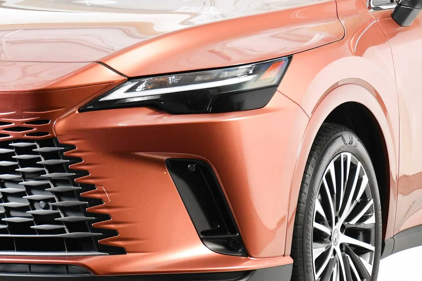 Used 2025 Copper Crest Lexus Premium Plus image 9