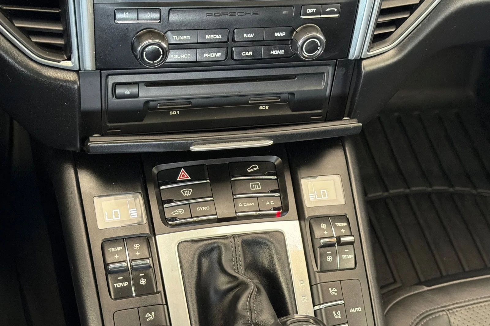 Used 2018 GRAY Porsche S image 19