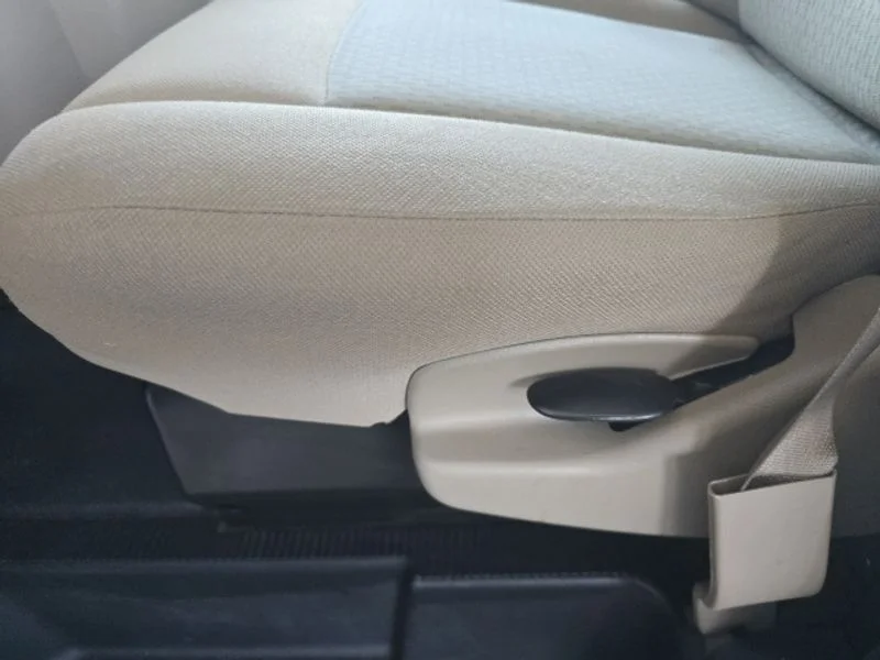Used 2014 Oxford White Ford Base image 3