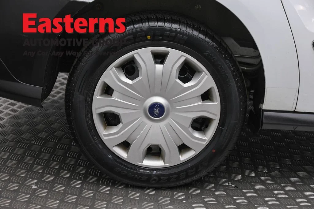 Used 2022 White Ford XL image 32