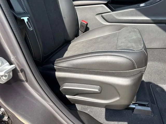 New 2025 Gray Jeep Altitude X image 26