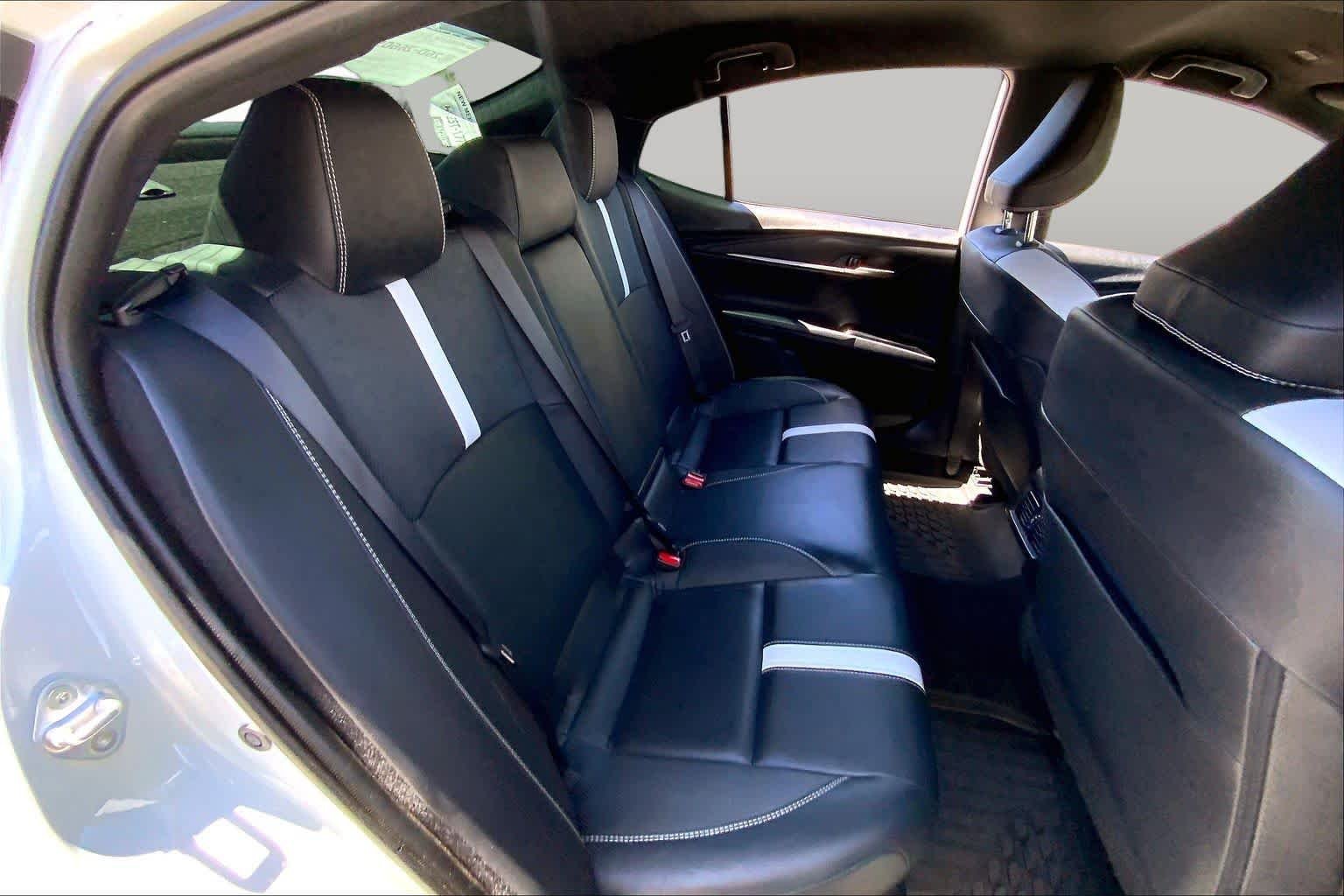 Certified Used 2025 Ice Cap Toyota SE image 17