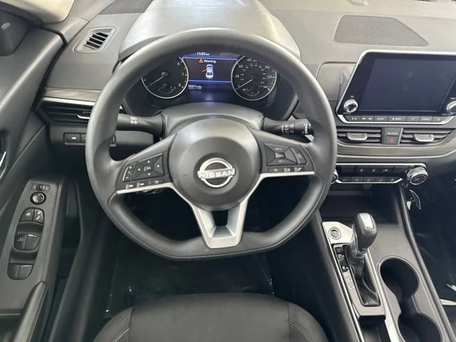 Used 2025 Gray Nissan 2.5 SV image 26