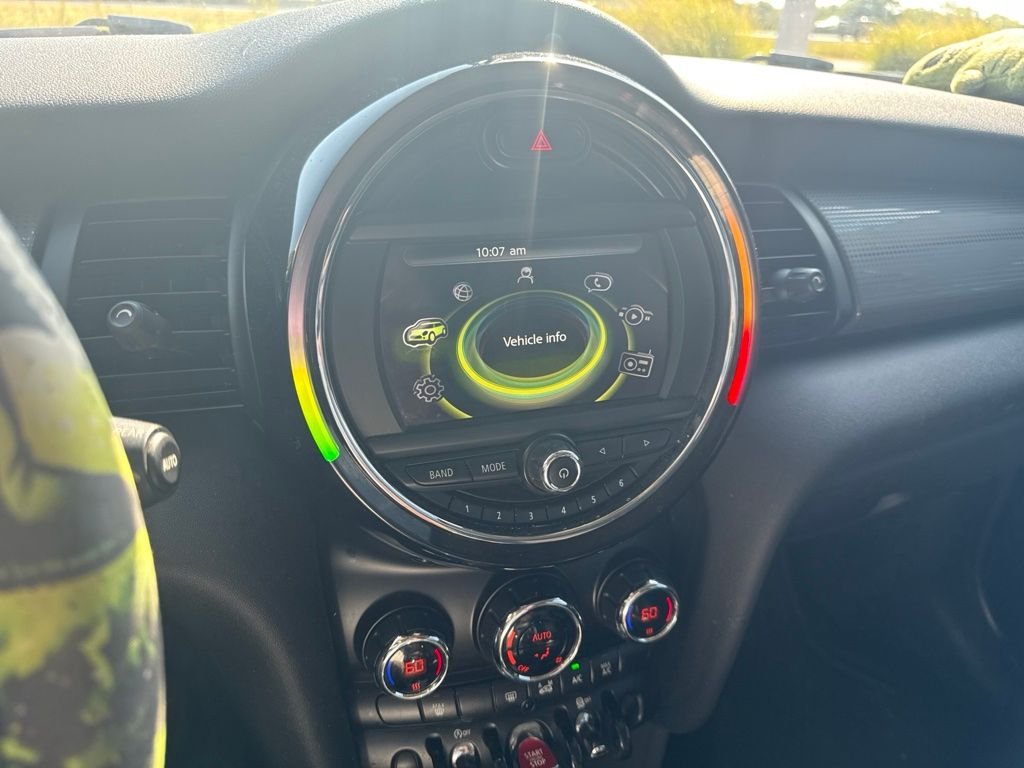 Used 2017 Green MINI  image 11