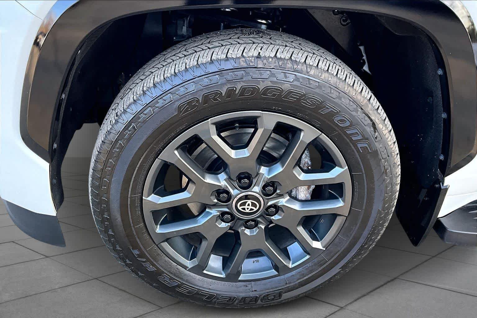 2025 Toyota Sequoia Platinum - Photo 11